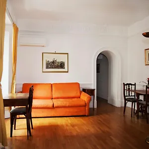 https://martina-house-rome.it-romehotels.com